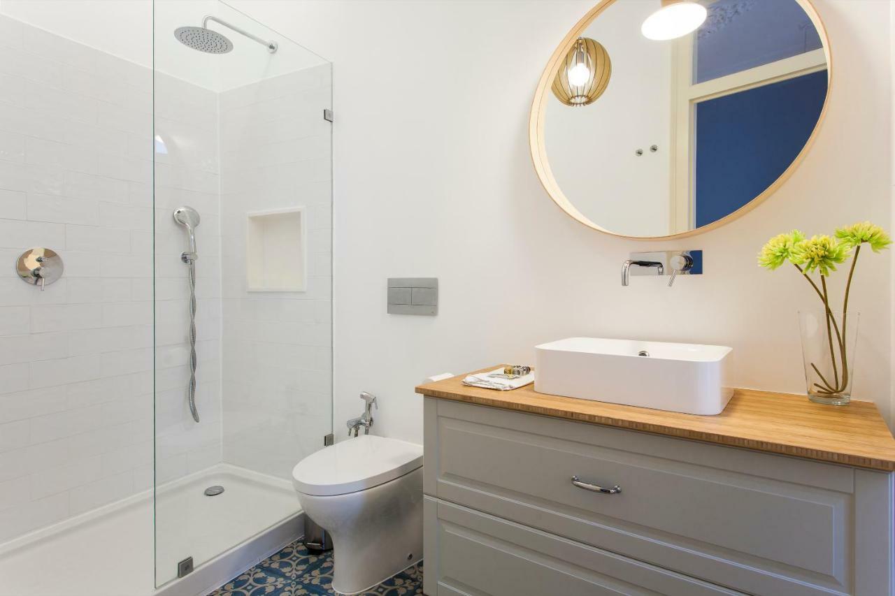 Bairro Alto 3 Bedroom Patio Flat! Lisboa Ngoại thất bức ảnh